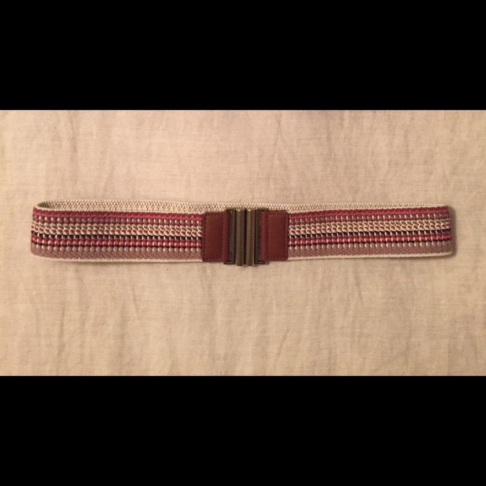 Loft Stretch Belt with Golden Clasp